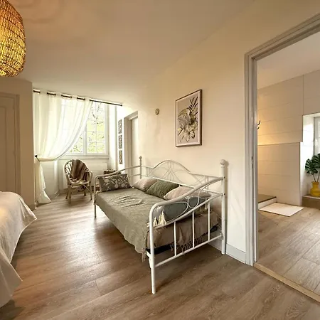 Couette-café Maison Luzoué 3*